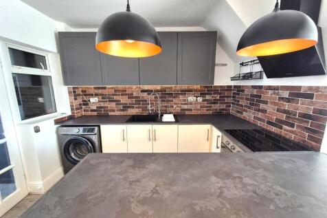 Well Fitted Kitchen