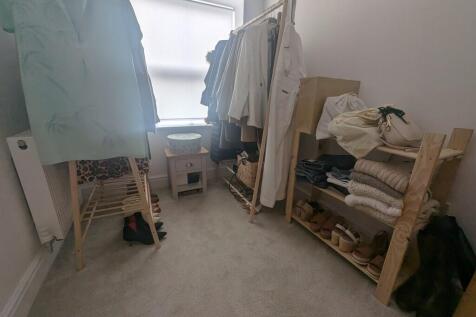 BEDROOM 3.