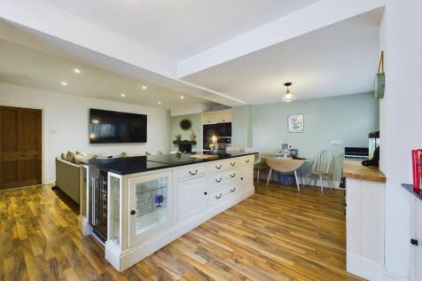 Kitchen/ living area