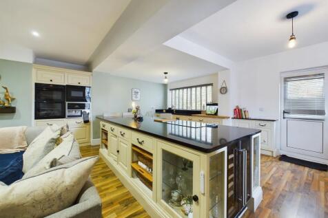 Kitchen/ living area