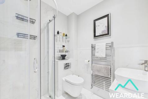 Bedroom 1 En-suite