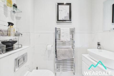 Bedroom 1 En-suite