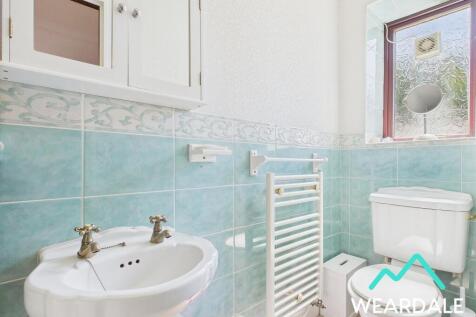 Bedroom 1 En-suite
