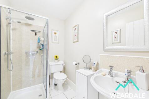 Bedroom 2 En-suite