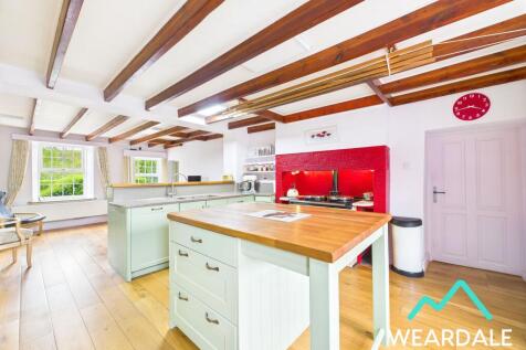 Kitchen/Dining Area