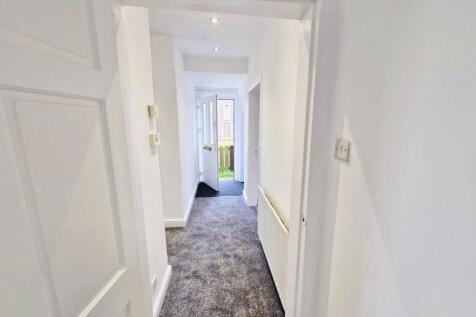 22 Izatt Terrace 10.jpeg