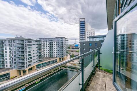 2 bedroom dock facing apartment Clarence Dock
