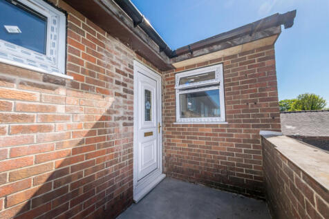 FLAT 1 98 BRITANNIA ROAD MORLEY LEEDS LS27 0DT