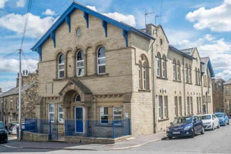 FLAT 3 THE OLD SCHOOL HOUSE MORLEY LEEDS LS27 8QY