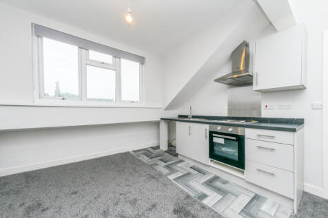 FLAT 3- 22 TRENTHAM GROVE BEESTON LEEDS LS11 6HT