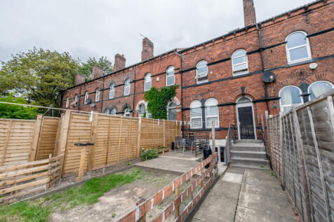 FLAT 2 4 CRICKETERS TERRACE ARMLEY LS12 1ST