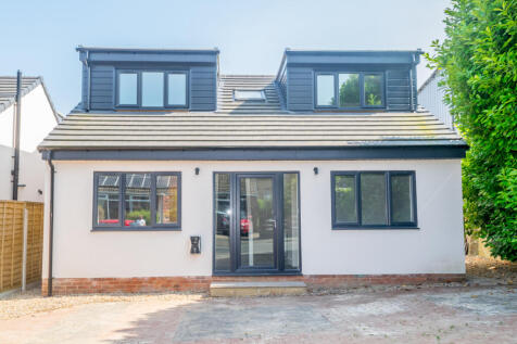 CROFT HOUSE ROAD MORLEY LEEDS LS27