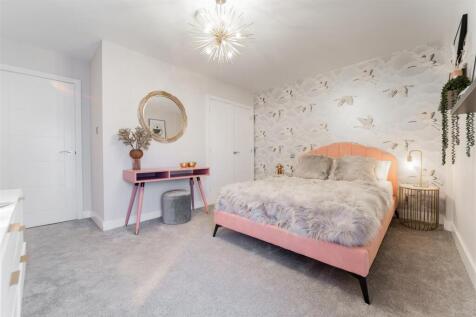03.Bedroom1-2.jpg