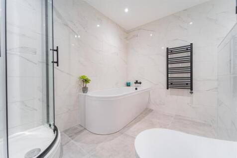 05.Bathroom1-2.jpg