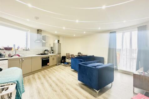 Living/Kitchen area