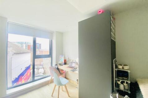 Wardrobe &amp; Desk
