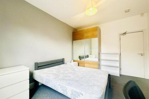Bedroom 1.jpeg