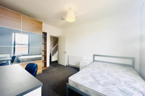 Bedroom 4.jpeg
