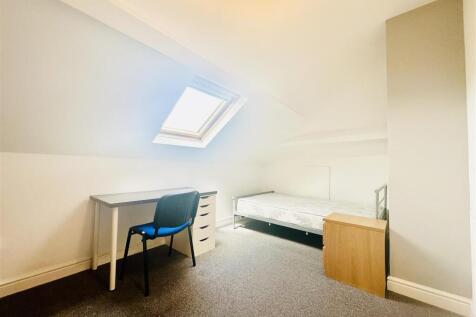 Bedroom 5.jpeg
