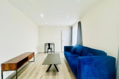 Open plan living/kitchen