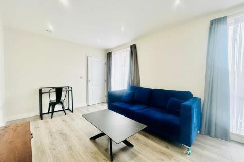 Open plan living/kitchen