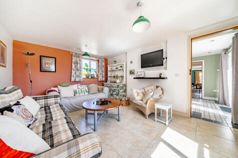 Snug / Dining Room
