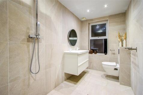 Swimming Pool Shower