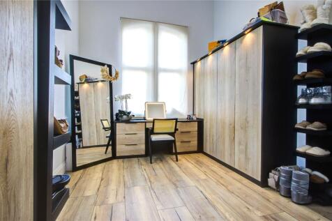 Dressing Rm/Bedroom