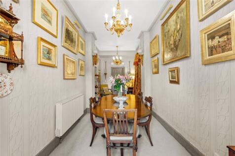 Hall/ Dining