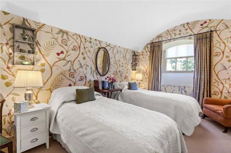 Twin Bedroom