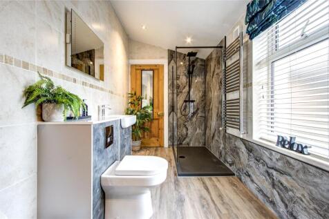Bedroom 2 En-Suite