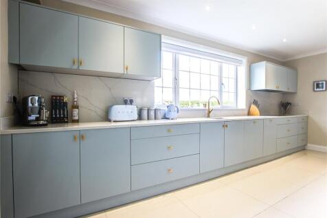 Kitchen 4