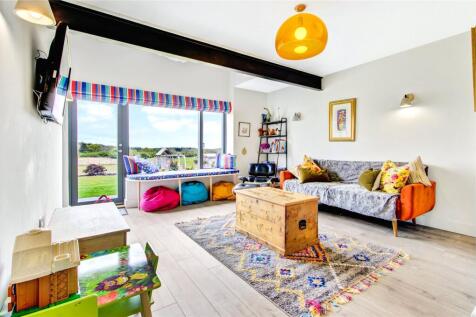 Family Room/Bedroom