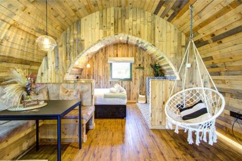 Pod Interior