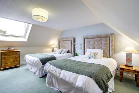 Cottage Bedroom 2