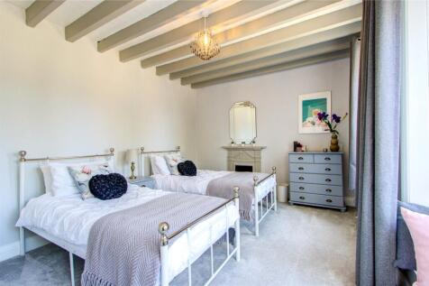 Cottage Bedroom 2
