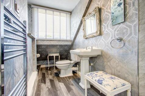 En-Suite 2
