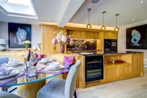 Kitchen/Dining