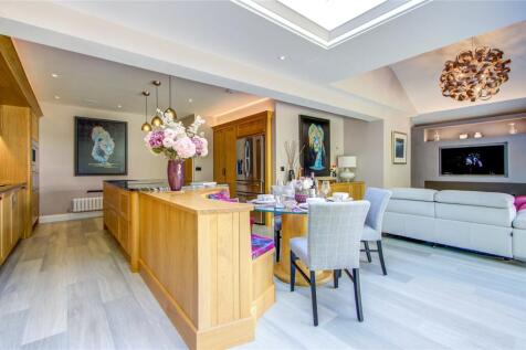 Kitchen/Dining
