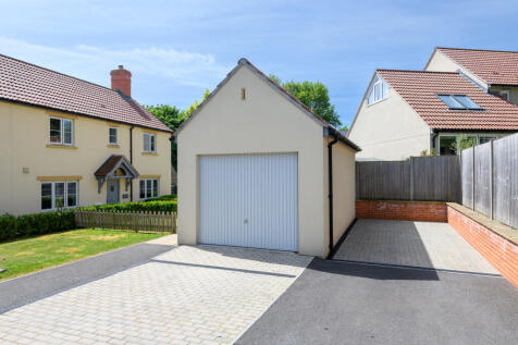Garage &amp; Parking Spaces