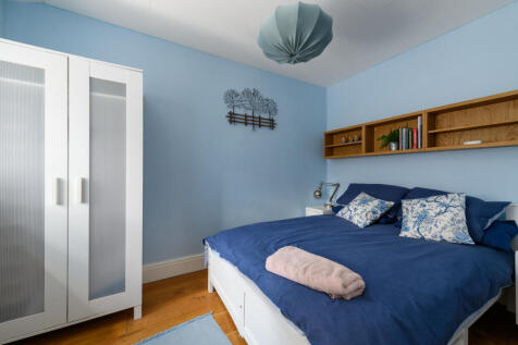 Annexe - Bedroom