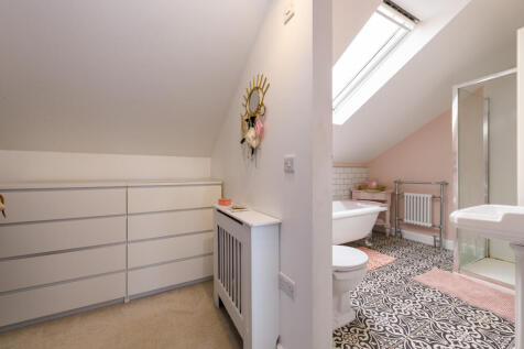 Dressing/ En-suite