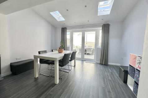 Living/ Dining Room