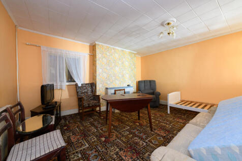 Cottage - Living Room