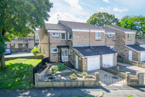Rosebery Way, Tring, HP23