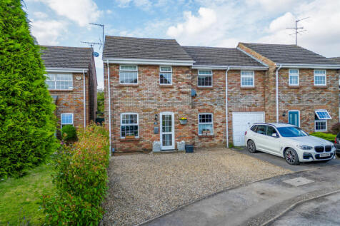 Hunters Close, Tring