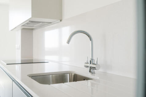 Undermount sink