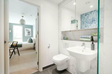 En-suite bathroom
