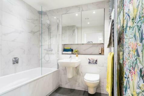 Main bathroom