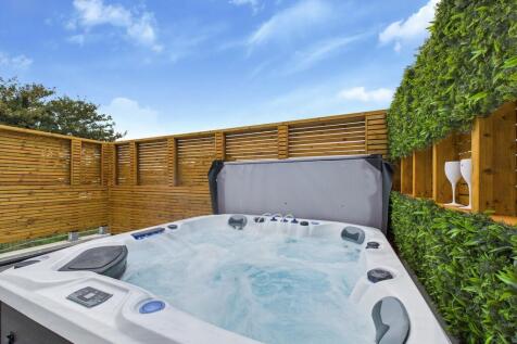 Hot tub
